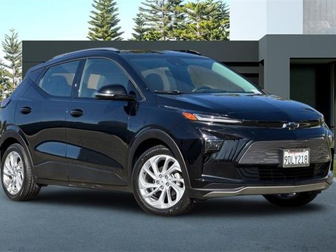 Used 2022 Chevrolet Bolt EUV LT image 2