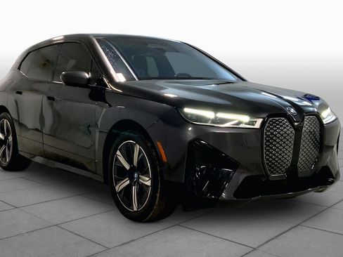 Certified 2023 BMW iX xDrive50 w/ Premium Package AWD/4WD image 2
