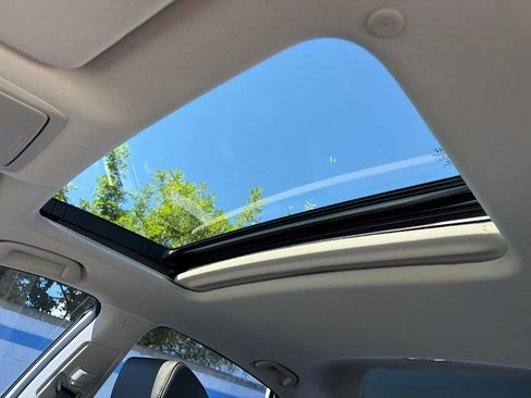 Certified 2022 Honda Accord Touring image 11