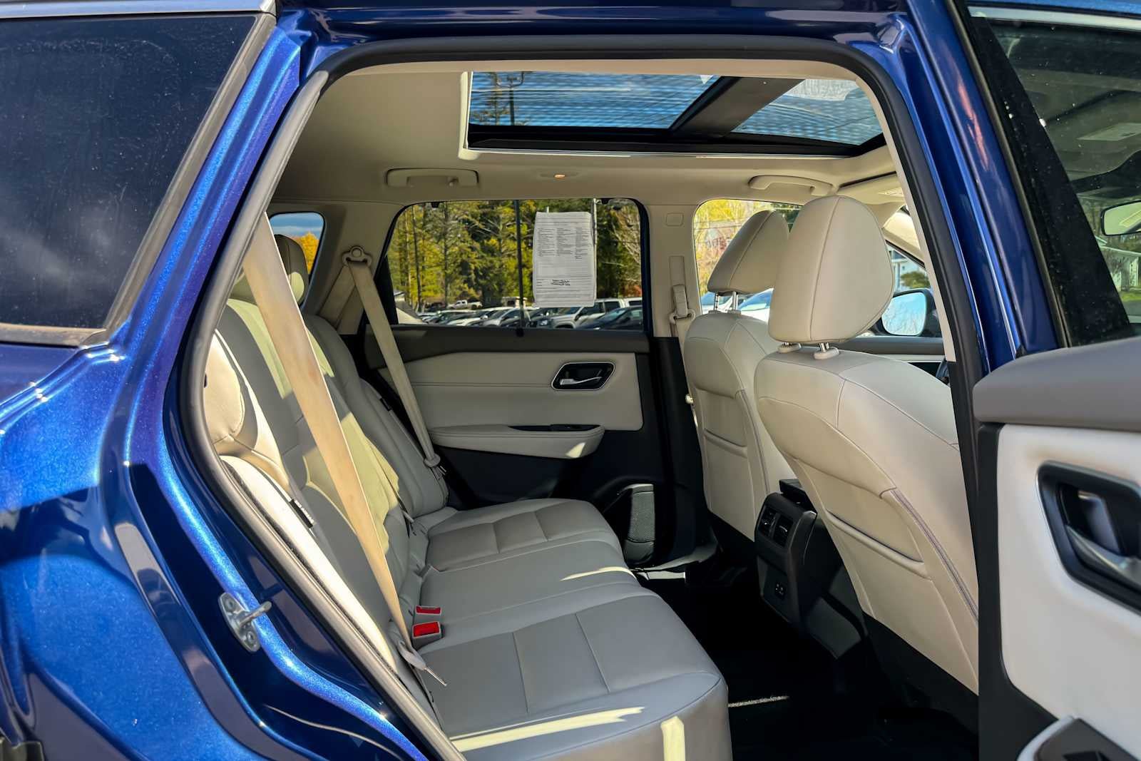 Certified 2021 Nissan Rogue SV w/ Premium Package AWD/4WD image 11
