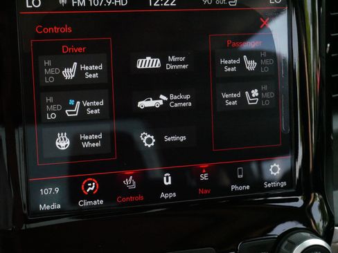 Used 2020 RAM 1500 Laramie AWD/4WD image 31
