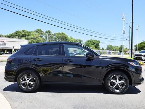 Used 2024 Honda HR-V EX-L image 11