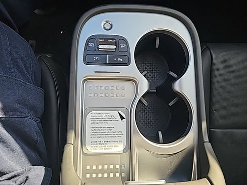 New 2026 Hyundai Ioniq 9 Limited image 22