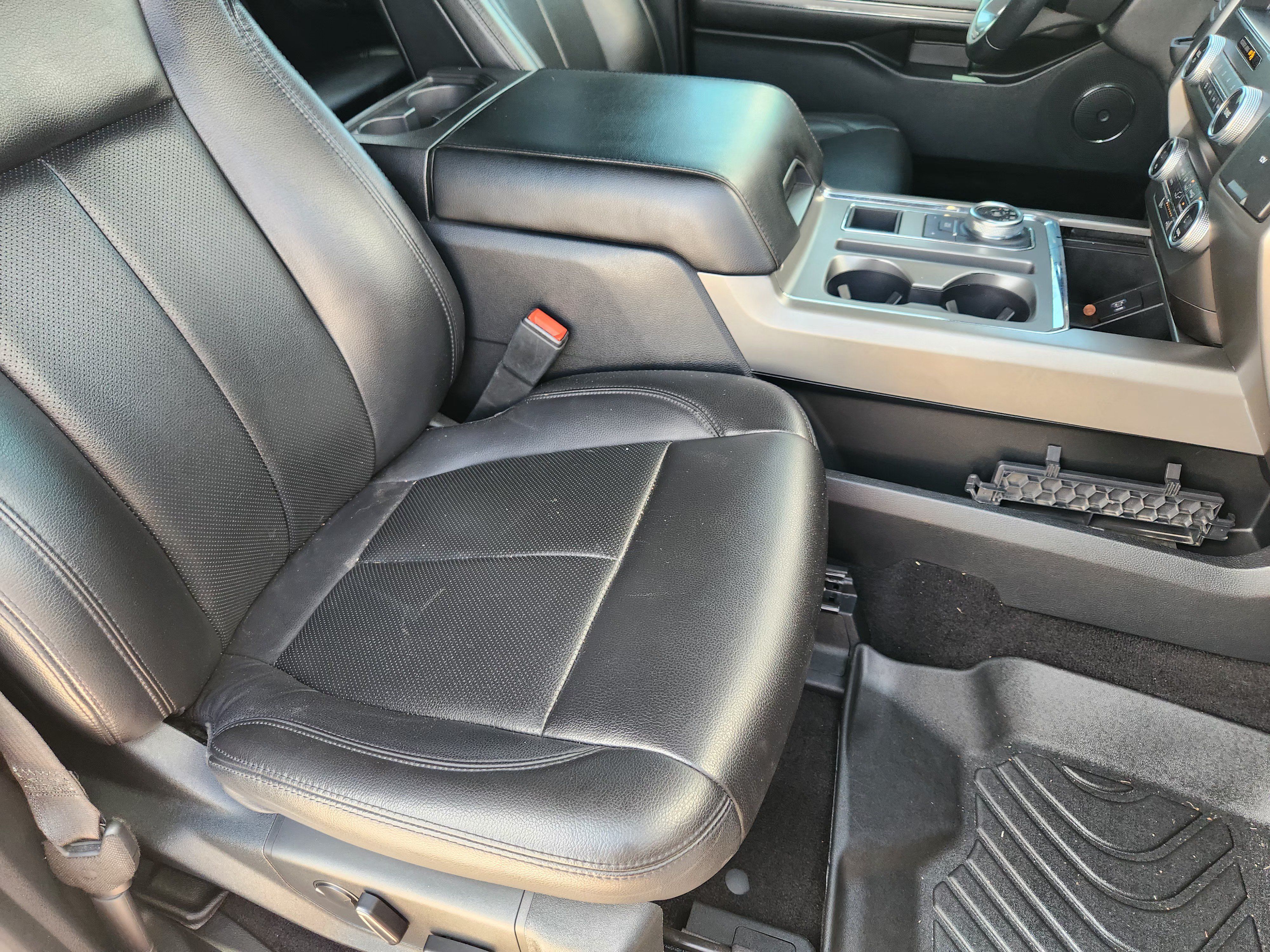Used 2021 Ford Expedition XLT RWD image 13