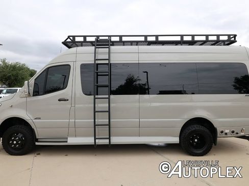 Used 2023 Mercedes-Benz Sprinter 3500 image 8