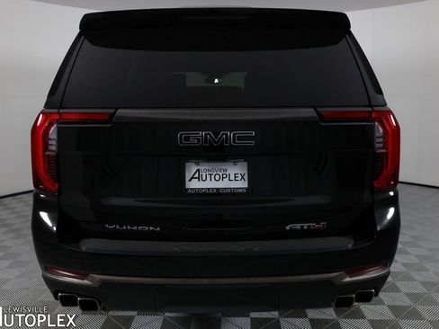 Used 2025 GMC Yukon AT4 Ultimate w/ LPO, Illumination Package AWD/4WD image 6