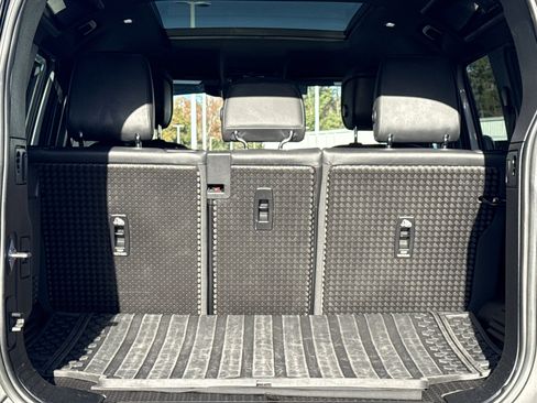 Used 2023 Land Rover Defender 110 V8 image 32