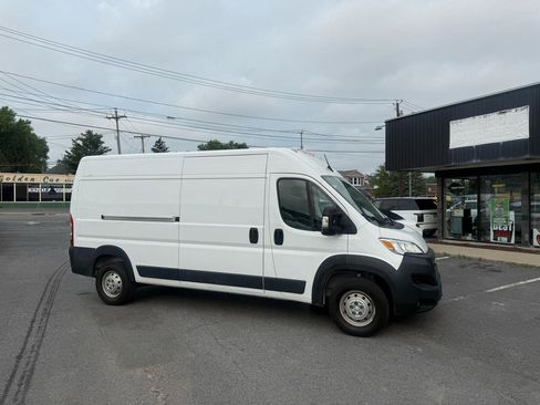 Used 2023 RAM ProMaster 2500 FWD image 2