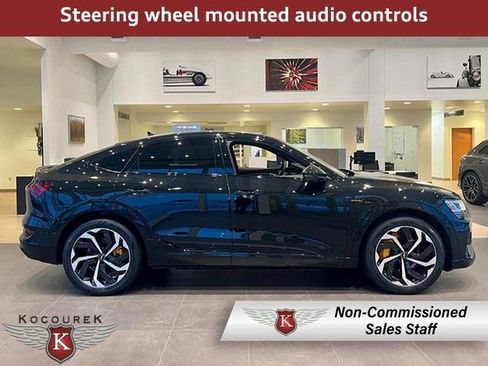 Used 2019 Jeep Cherokee Overland image 36