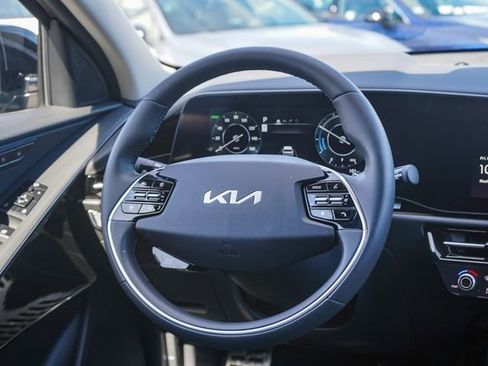 New 2025 Kia Niro Wave w/ Wave Preserve Package image 8