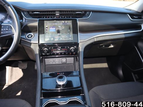 Used 2021 Jeep Grand Cherokee L Laredo w/ Luxury Tech Group I image 12