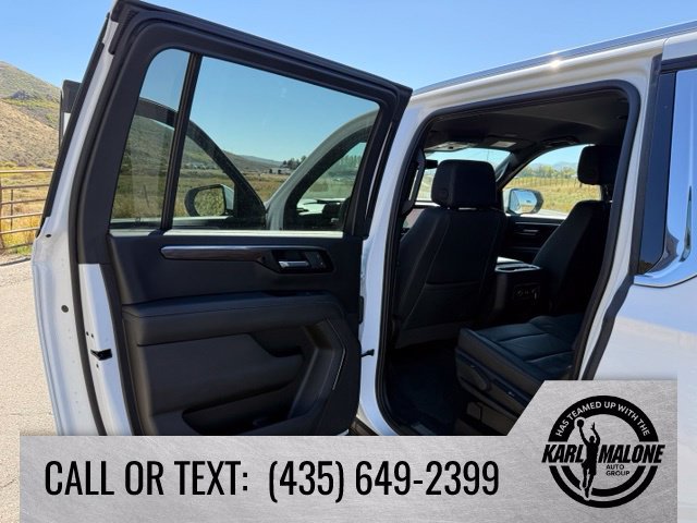Used 2025 Chevrolet Suburban LT AWD/4WD image 24