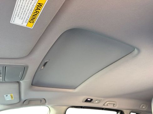 Used 2023 Honda Odyssey EX-L image 13