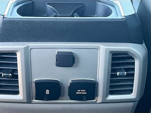 Used 2019 Ford F150 Lariat image 26