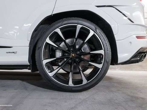 Used 2024 Lamborghini Urus S image 10