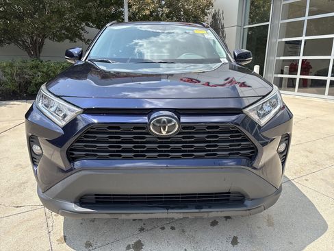 Used 2020 Toyota RAV4 XLE FWD image 5