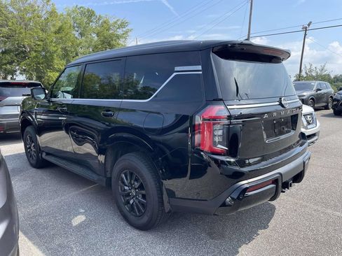 Used 2025 Nissan Armada SV AWD/4WD image 4