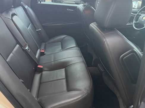 Used 2011 Chevrolet Impala LTZ image 11