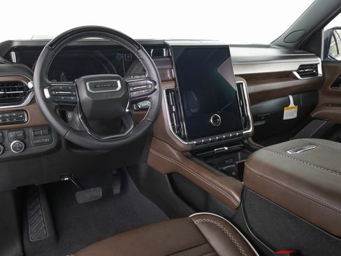 Used 2026 GMC Yukon Denali Ultimate w/ LPO, Floor Liner Package image 19