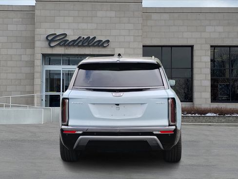 New 2026 Cadillac Vistiq Sport w/ LPO, Floor Liner Package image 6
