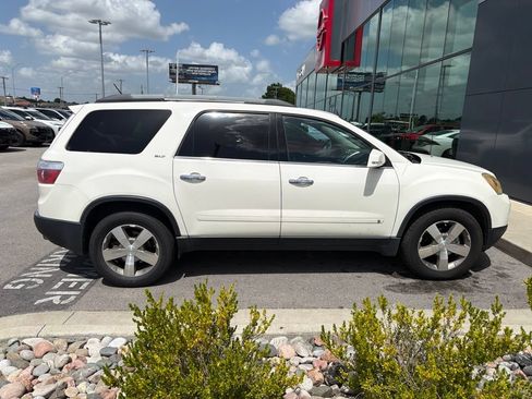 Used 2010 GMC Acadia SLT AWD/4WD image 4