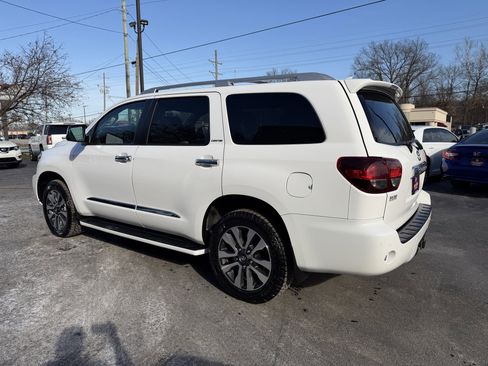 Used 2019 Toyota Sequoia Limited image 4
