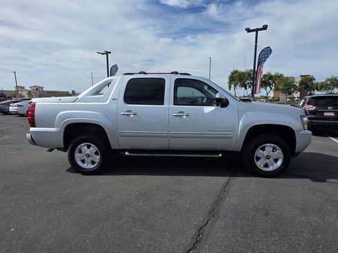 Used 2012 Chevrolet Avalanche LT w/ Suspension Package, Off-Road RWD image 9