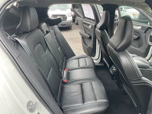 Used 2023 Volvo XC40 B5 Plus AWD/4WD image 26