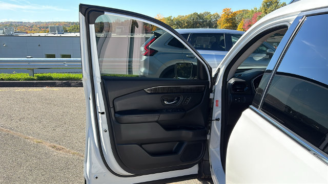 Used 2023 Honda Pilot Elite image 8
