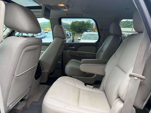 Used 2013 Chevrolet Tahoe LTZ AWD/4WD image 15