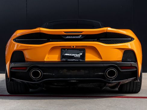 Used 2022 McLaren GT RWD image 8