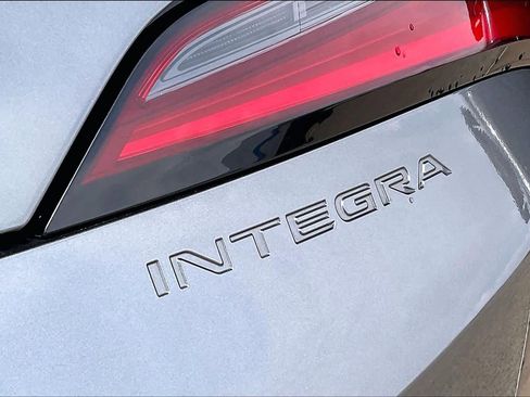 Used 2024 Acura Integra image 10