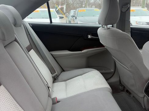 Used 2014 Toyota Camry XLE image 13