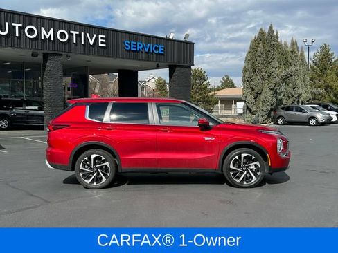 Used 2025 Mitsubishi Outlander SE AWD/4WD image 2