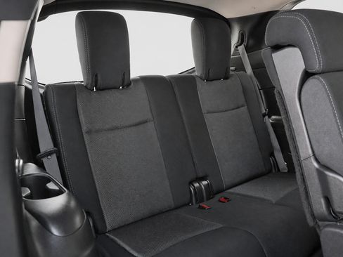 Used 2019 Nissan Pathfinder S AWD/4WD image 16