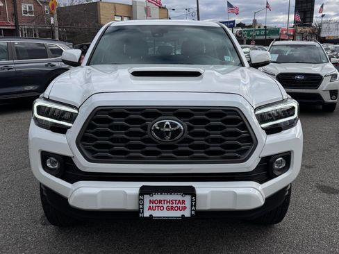 Used 2023 Toyota Tacoma TRD Sport image 2