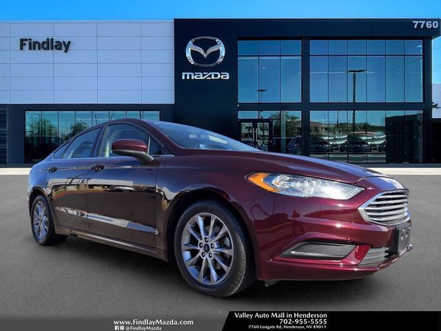 Used 2017 Ford Fusion SE FWD image 1