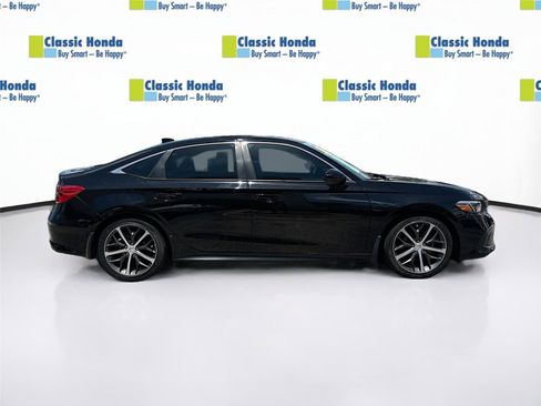 Used 2024 Honda Civic Touring image 9