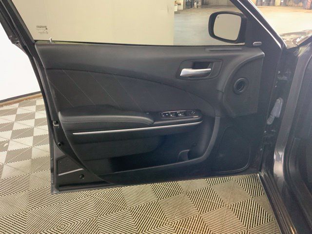 Used 2022 Dodge Charger SXT AWD/4WD image 17
