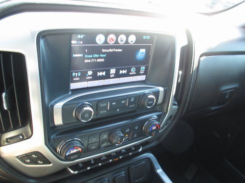 Used 2018 GMC Sierra 1500 SLT image 29