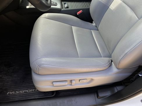 Used 2023 Honda Passport EX-L image 11
