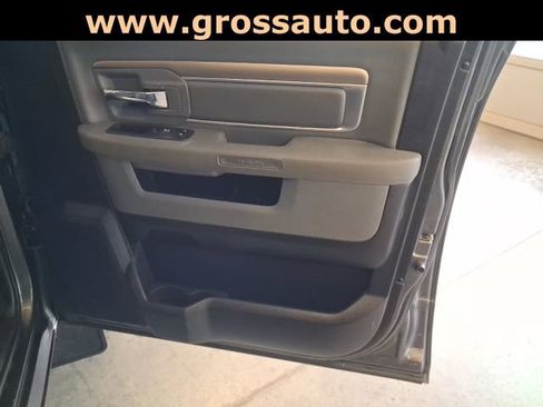 Used 2019 RAM 1500 Classic SLT image 27