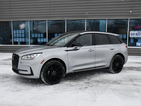 Used 2023 Lincoln Corsair Reserve w/ Equipment Group 201A image 2