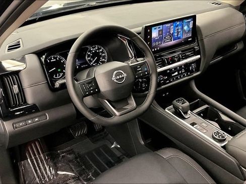 New 2026 Nissan Pathfinder SV w/ SV Premium Package AWD/4WD image 7