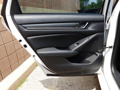 Used 2020 Honda Accord Sport image 27
