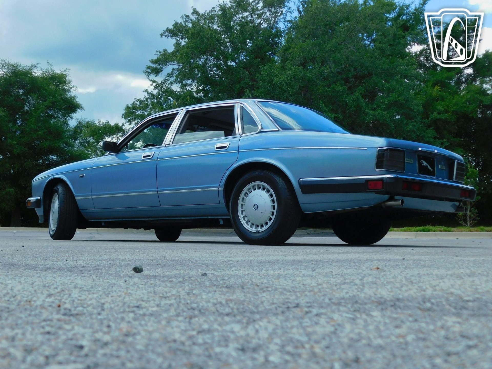 Used 1991 Jaguar XJ Vanden Plas RWD image 7