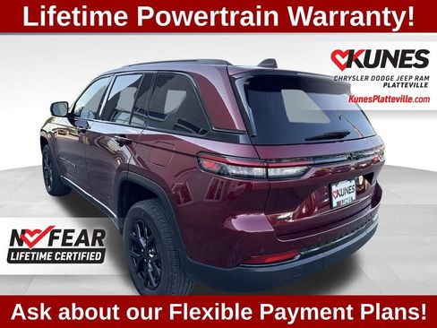 Used 2024 Jeep Grand Cherokee Altitude AWD/4WD image 7