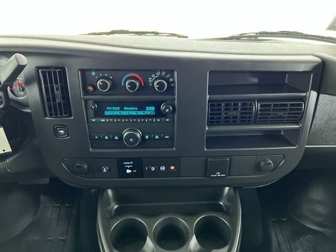 Used 2024 GMC Savana 2500 w/ Driver Convenience Package image 14