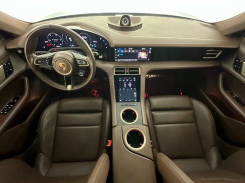 Used 2020 Porsche Taycan Turbo image 10