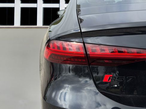 Used 2022 Audi RS 7 Sportback image 10